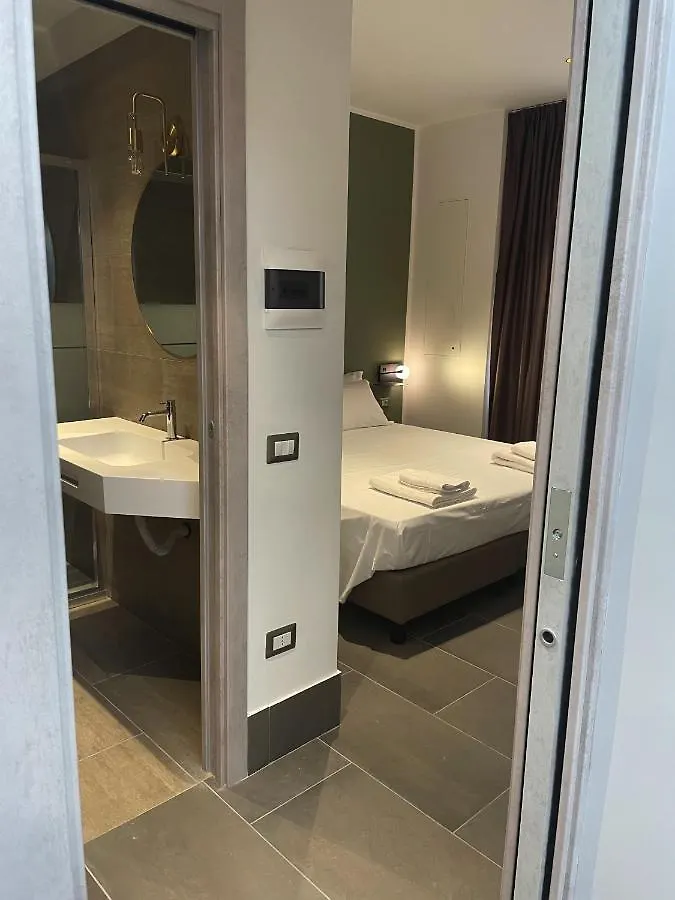 Smart Rooms Naples 0*,  Italy