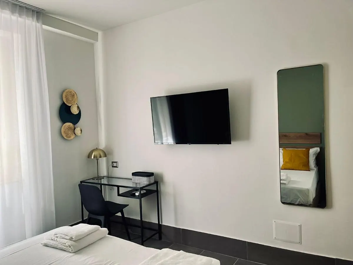 Smart Rooms Naples Guest house